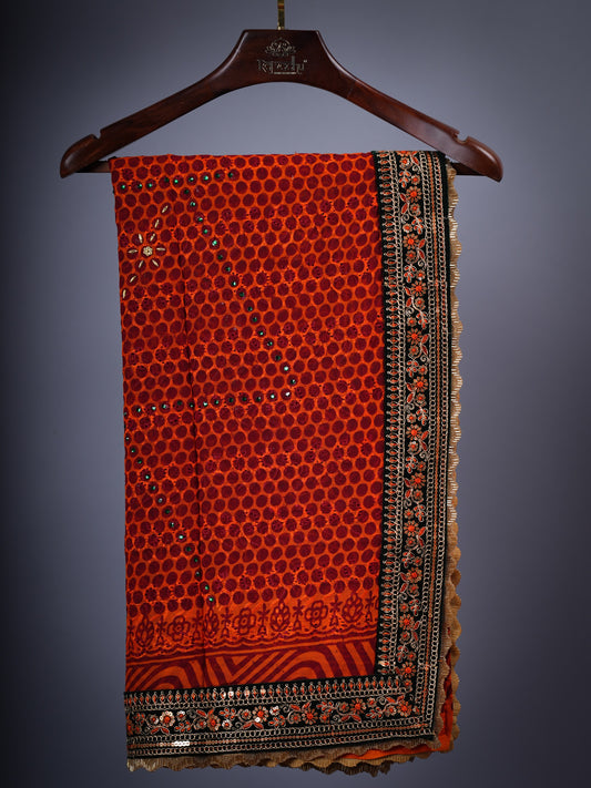 GEORGETTE WITH CHICKEN PICCHODA WITH BODEL GREEN LACE & SUPPORTING HANDWORK LACE